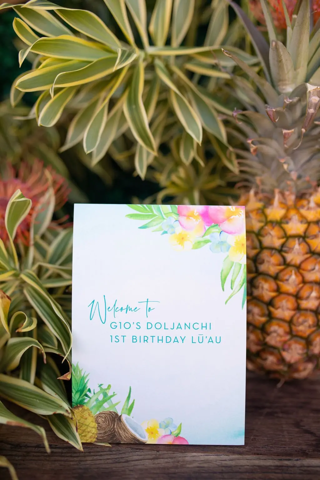 Welcome to Gio's Doljanchi 1st Birthday Lu'au sign with pineapple