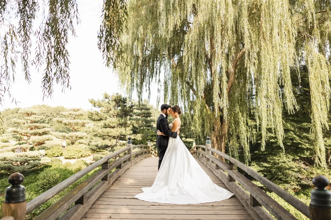 Megan and Alex at the Chicago Botanic Garden, planned by Michigan Avenue Events
